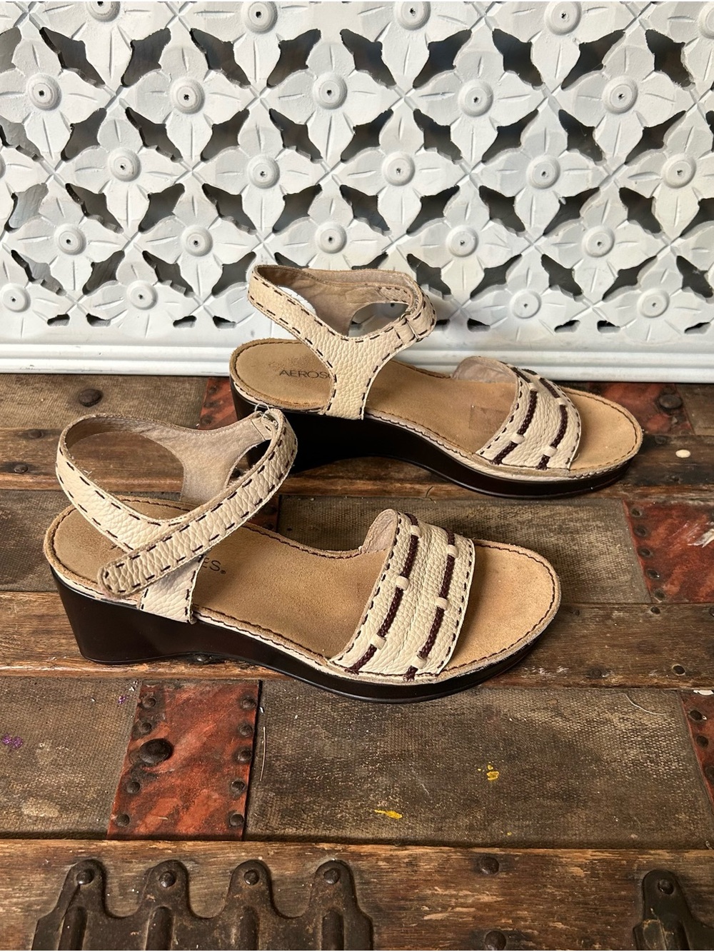 Aerosoles Womens 9 Cream Leather Sandals Hook Loop Comfort Low Heel‎ - Picture 3 of 6